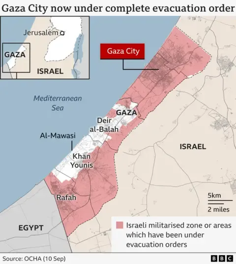 Countless Gaza Residents Escape as Israeli Forces Advance Deeper into Gaza City